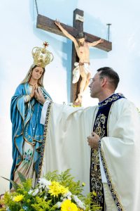 Padre Fernando agradece Nossa Senhora da Conceição