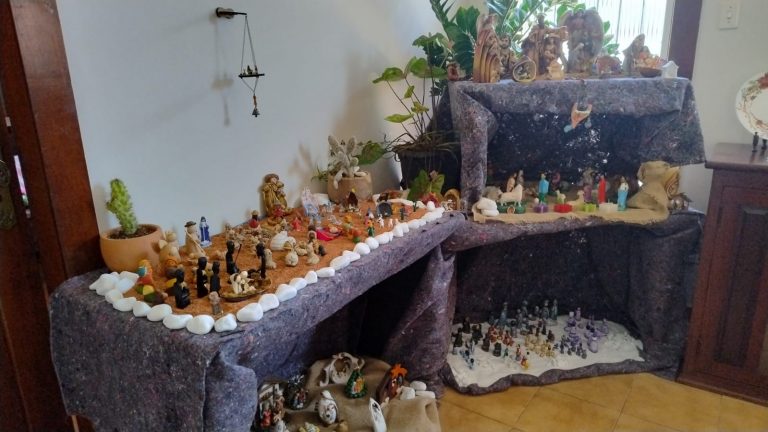 Vários presépios - Ângela Paróquia do Carmo Sete Lagoas